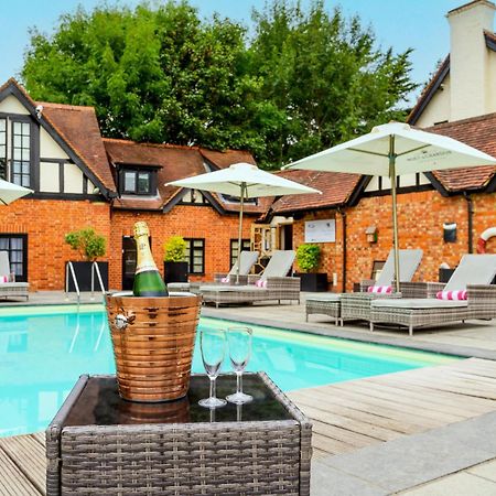 The Inn On The Green Cookham Dean Экстерьер фото